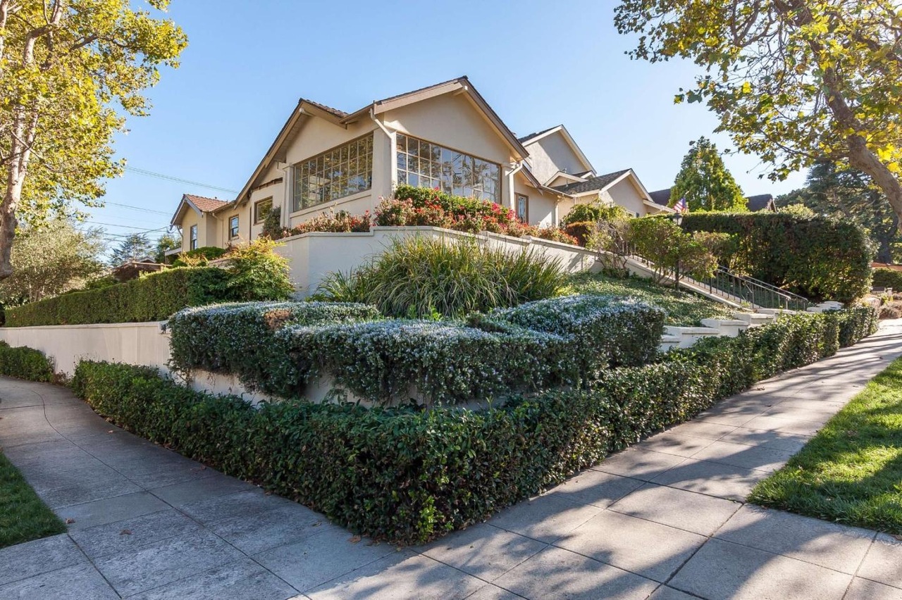 2701 Hillside Dr, Burlingame, CA 94010